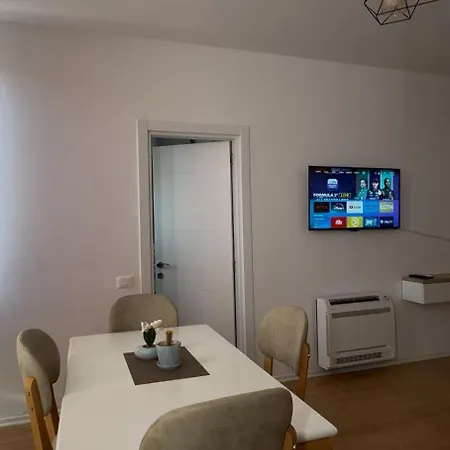 Living Apartament Tirana